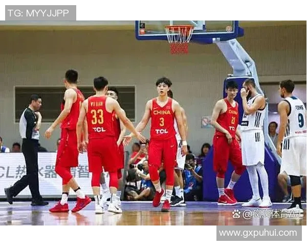 南京篮球队团队协作引发热议球迷对战术配合和球员默契提出不同看法 南京篮球队团队协作引发热议球迷对战术配合和球员默契提出不同看法